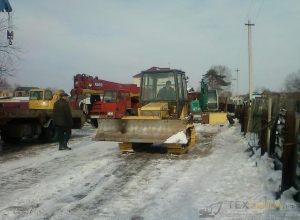 ПРОФЕССИОНАЛЬНО выполним работы : Бульдозером.